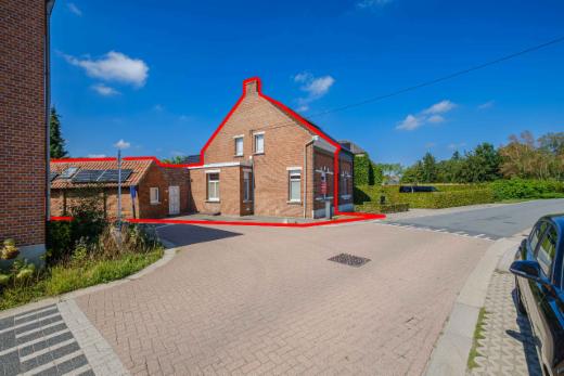 Eerste alternatieve foto van het pand