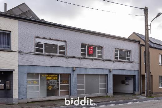 Eerste alternatieve foto van het pand