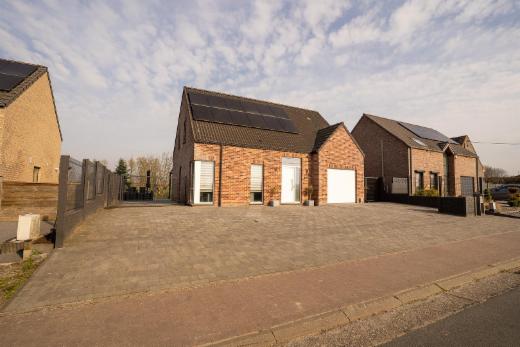 Eerste alternatieve foto van het pand