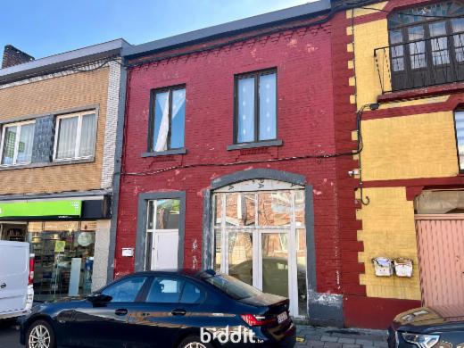 Eerste alternatieve foto van het pand