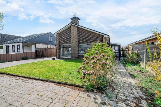 Eerste alternatieve foto van het pand
