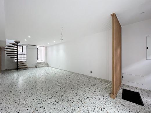 Eerste alternatieve foto van het pand