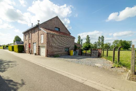 Eerste alternatieve foto van het pand