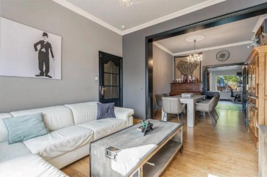 Eerste alternatieve foto van het pand