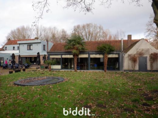 Eerste alternatieve foto van het pand
