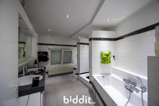 Eerste alternatieve foto van het pand