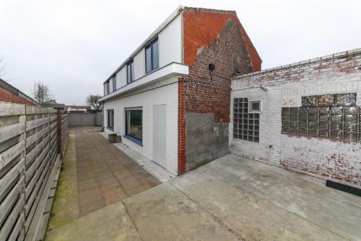 Eerste alternatieve foto van het pand