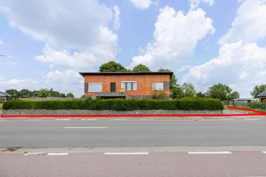 Eerste alternatieve foto van het pand