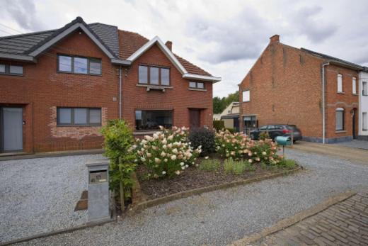 Eerste alternatieve foto van het pand