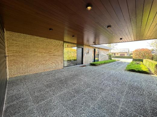 Eerste alternatieve foto van het pand