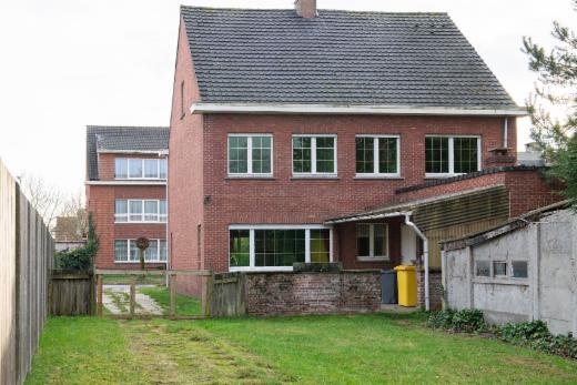 Eerste alternatieve foto van het pand