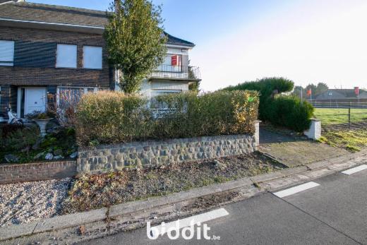 Eerste alternatieve foto van het pand