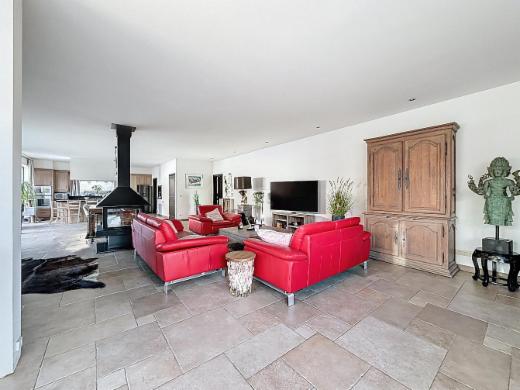 Eerste alternatieve foto van het pand