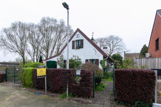 Eerste alternatieve foto van het pand