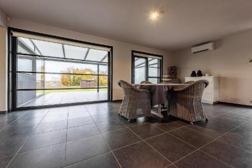 Eerste alternatieve foto van het pand