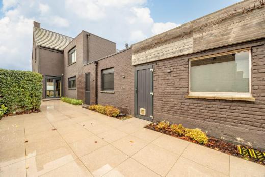 Eerste alternatieve foto van het pand