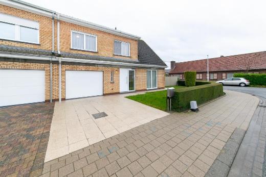 Eerste alternatieve foto van het pand