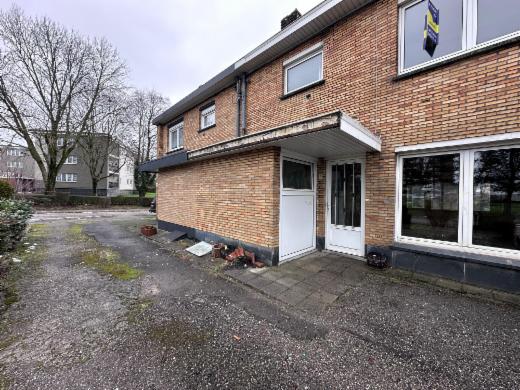 Eerste alternatieve foto van het pand