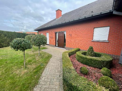 Eerste alternatieve foto van het pand