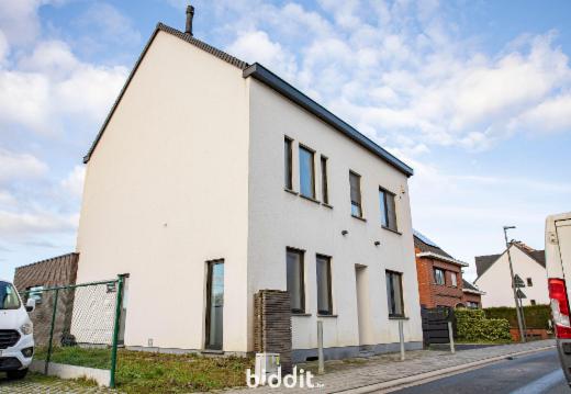 Eerste alternatieve foto van het pand