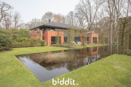 Eerste alternatieve foto van het pand