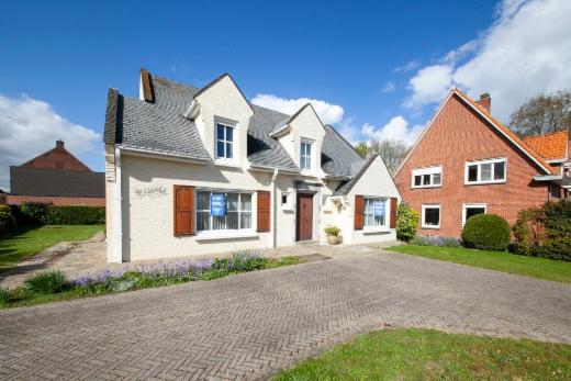 Eerste alternatieve foto van het pand