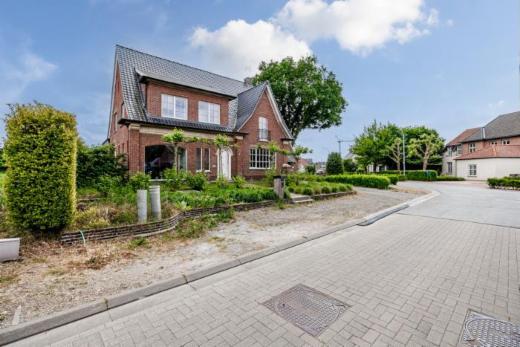 Eerste alternatieve foto van het pand