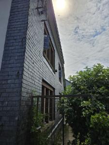 Eerste alternatieve foto van het pand