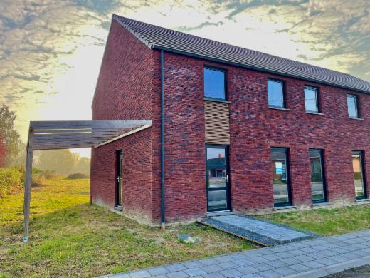 Eerste alternatieve foto van het pand