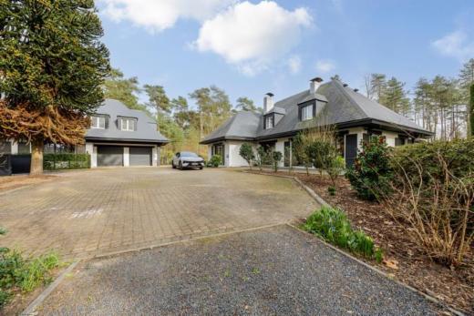 Eerste alternatieve foto van het pand