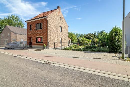 Eerste alternatieve foto van het pand