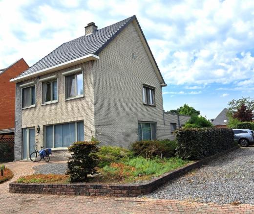 Eerste alternatieve foto van het pand