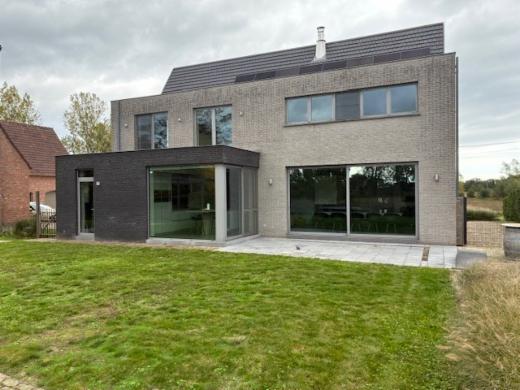 Presentatiebeeld van het pand n° 303111